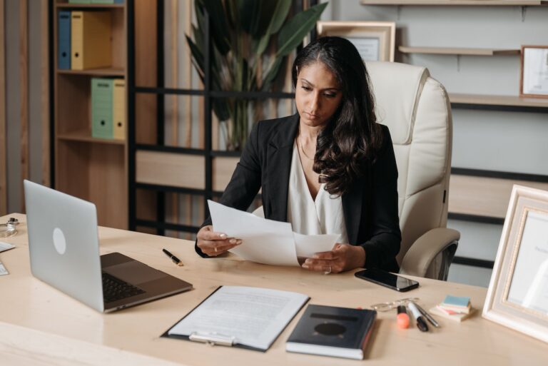Mastering Time Management: A Lawyer’s Guide to Balancing Workloads and Deadlines